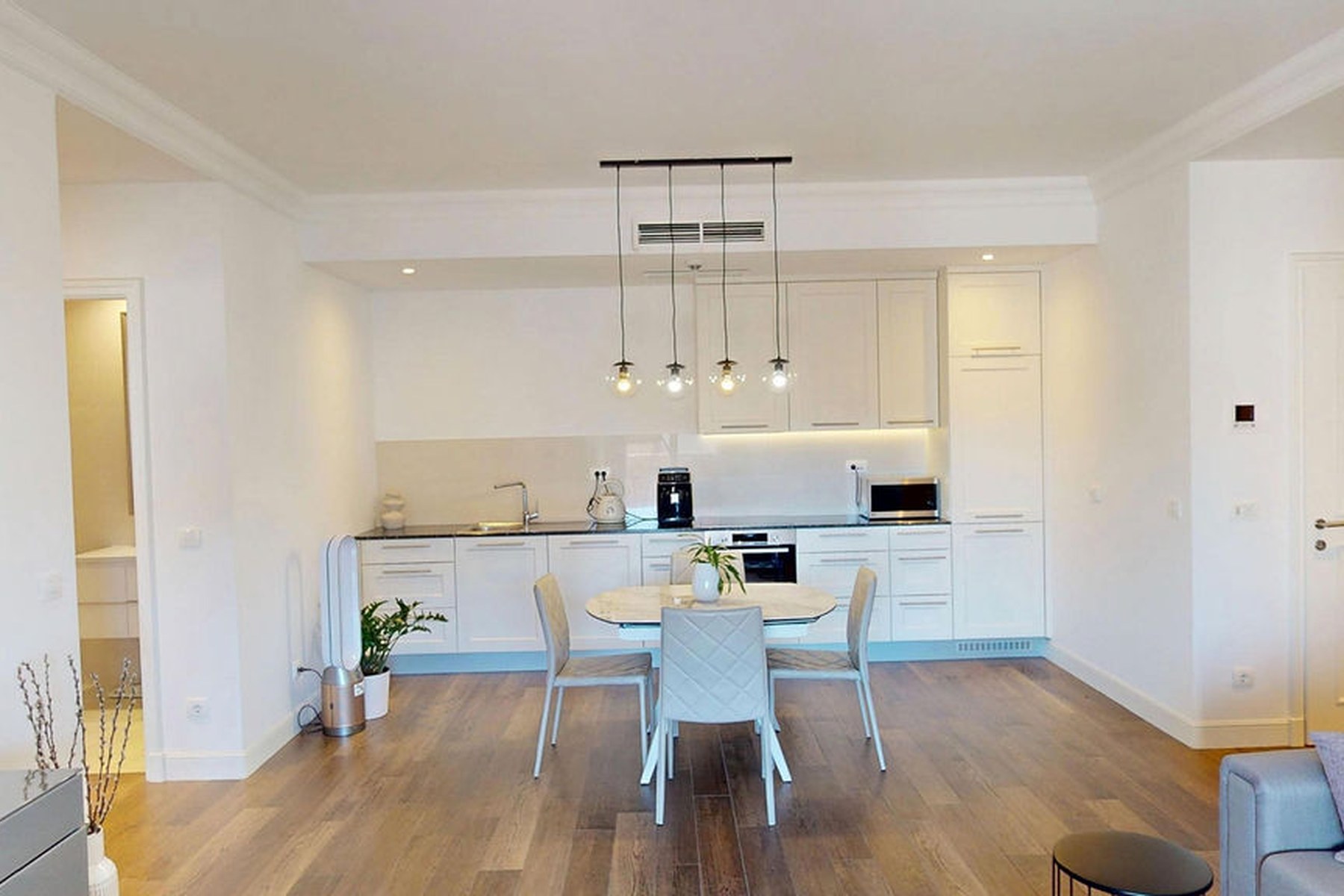 Ground-floor garden one-bedroom apartment, alternative view of the living and dining area